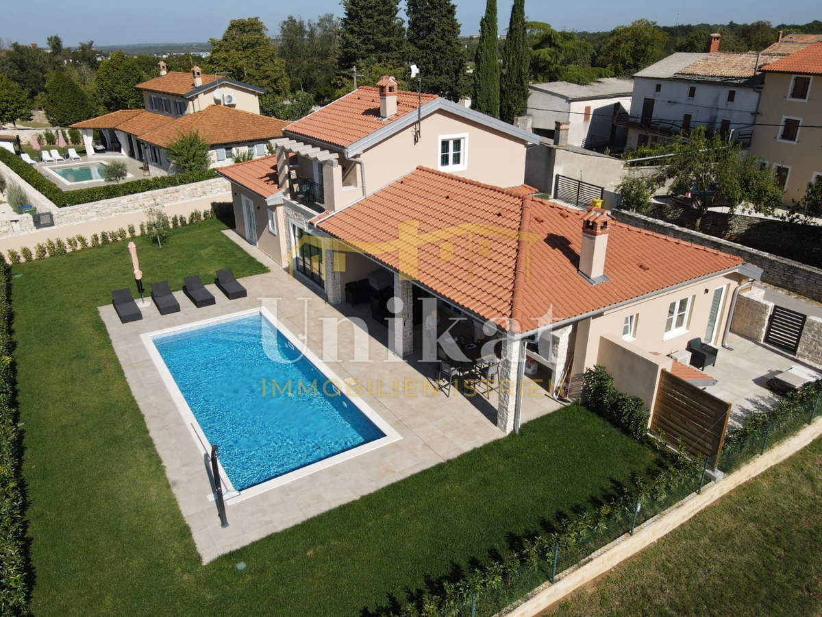 Villa con due unità abitative - vista mare